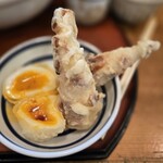 江戸堀 木田 讃岐うどん - 半熟玉子とちくわの天ぷら