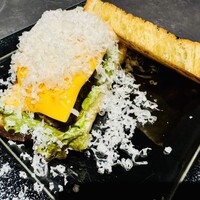 鉄板焼 漆 - 四品目
                      『黒毛和牛デニッシュバーガー』
