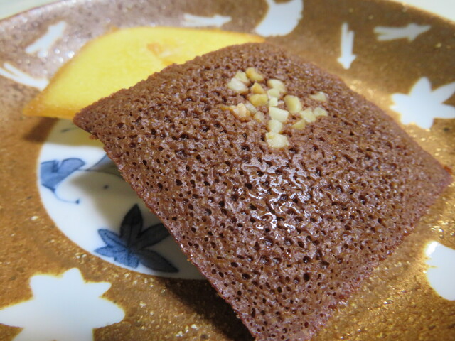 Akai Fuusen Sasebo Gobangai Ten - Sasebo/Cake | Tabelog