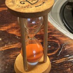 和韓料理 プルコギ専門店 じゅろく - ご飯の炊き上がり　蒸し時間を計るオシャレな砂時計