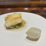 馳走西健一 - アオリイカフリット 下にはマヨネーズのないタルタルソース　ペコロス酢漬け