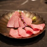 277429662 - 肉刺し　トモサンカク、フィレミニオン