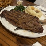 Lone Star Steakhouse & Saloon - 