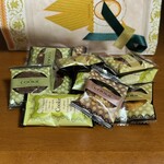 ロイスダール - 料理写真:ロンジェ(クッキーアマンド、ショコラtoショコラ、アマンドロック、チョコサブレ)