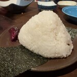 つまみ処 HITOTARASHI - おにぎり(めちゃくちゃでかい)