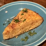 つまみ処 HITOTARASHI - スパニッシュオムレツ