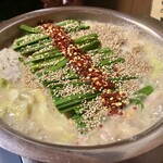 牛もつ鍋専門店 鍋秀 中川本店 - もつ鍋(2人前みそ味)
