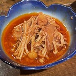 つまみ処 HITOTARASHI - 煮込みハンバーグ