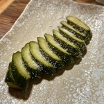 牛もつ鍋専門店 鍋秀 中川本店 - ピリ辛きゅうり