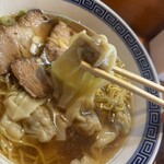 支那そば へいきち 二代目 - 熱々のわんたん