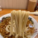 手打ちうどん 上を向いて - もちもちのチクゴイズミと餅姫小麦の手切り麺