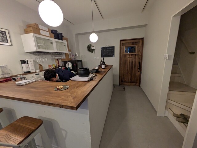 wineshop &amp; bar deshika photo 5