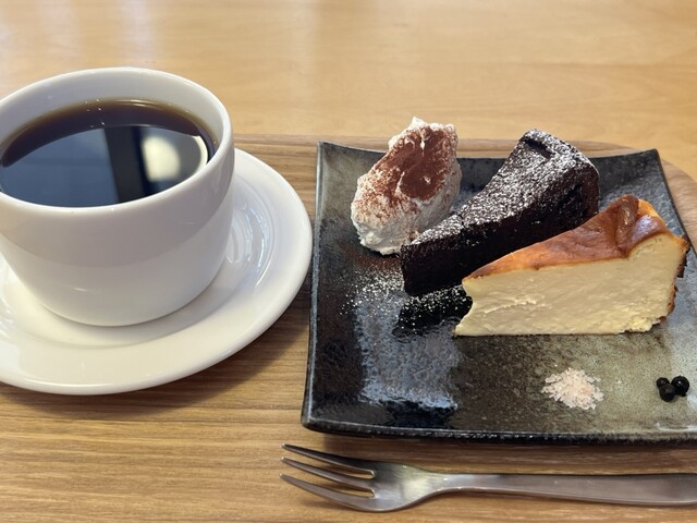 ブックカフェ フルハウス - 小高（カフェ）