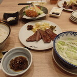 牛たん炭焼 利久 - 料理写真: