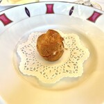 ル・ブルギニオン - アミューズ 温かいグジェール