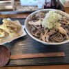 そば処 花いずみ - 冷やし肉そば850円  げそ天400円