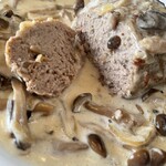 KITCHEN ぬまた - まんまるハンバーグ（断面）