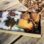福のから - 料理写真:福からあげ折詰弁当（税込669円）