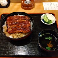 満寿家 - 中にも鰻入ってるよ! 満寿家 - 中にも鰻入ってるよ!