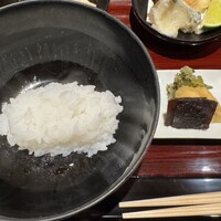 銀座 稲葉 - 白米と香の物 ※羽釜で炊き立ての白米の破壊力たるや！