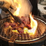 焼肉屋かねちゃん -  炎が！