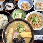 山賊旅路 - ホルモン煮込み定食（だご汁付き）1700円
