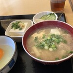 なか里 - 具だくさんの味噌汁