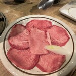 神泉ホルモン 三百屋 - 