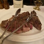 AKARENGA STEAK HOUSE - 