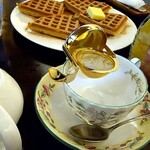 紅茶専門店チャチャドロップ - ワッフルセット(￥1300)