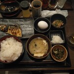 しんぱち食堂 - 朝さば文化干し定食ごはん並561円、生卵33円、納豆33円(2024.12.6)