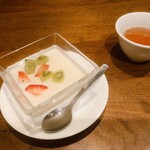 柘  - 杏仁豆腐¥440