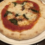 THE BAR 新大阪 - ピザ　生地もしっかり美味しい！