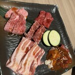 近江うし 焼肉 にくTATSU 青山本店 - 