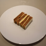 SEZANNE - 高知県産ベルガモットのアールグレイを使ったパテ・フイユテ