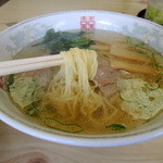 江戸八そばや -  塩ラーメン　麺