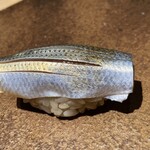 宇田津 鮨 - 2.小肌
      キリッとして美味しい
      シャリは硬め みどりさいばい?のササニシキ