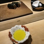 宇田津 鮨 - 15.追加の干瓢巻き　オリーブオイル付
      甘みが増してめちゃくちゃ美味い
      オリーブオイルはアムリターラの
      オーガニック