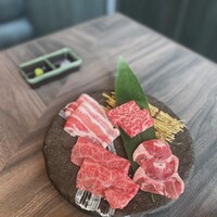 近江うし焼肉 にくTATSU 日本橋室町店 - 