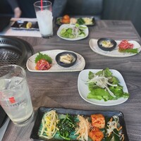 近江うし焼肉 にくTATSU 日本橋室町店 - 