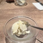 PIZZA SALVATORE CUOMO - アフォガードじゃなく普通のバニラアイス