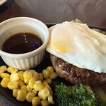 ハンバーグ・ステーキ宮崎亭 - 宮崎亭和牛ハンバーグ180g & 目玉焼き