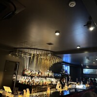 R1 TOKYO Bar&Restaurant - 1階はなかなかオサレなバースペース