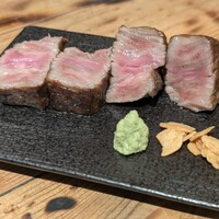 個室焼肉匠 - ステーキはお店の方が焼いてくれてカットして持ってきてくれました