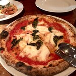 ラ・バラッカ - ピッツァマルゲリータ