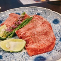 焼肉㐂舌 南船場 - 和牛熟成タン　和牛タンカルビ