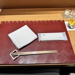 天ぷら 心斎橋 一哲 - 落ち着いたお店です