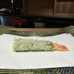 天ぷら 心斎橋 一哲 - 車海老の大葉巻