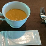 喫茶室 枝葉 - 玉ねぎとかぼちゃのスープ