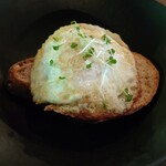 喫茶室 枝葉 - パンと目玉焼き